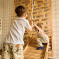 Bild in Galerie-Betrachter laden, Montessori Kletterwand für Kinder mit Rutsche, Klimmzugstange & Ringen | Indoor-Spielplatz aus Holz