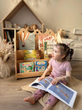 Bild in Galerie-Betrachter laden, Montessori-Bücherregal und Spielzeugaufbewahrung – Holzmöbel fürs Kinderzimmer