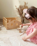 Bild in Galerie-Betrachter laden, Montessori-Bücherregal und Spielzeugaufbewahrung – Holzmöbel fürs Kinderzimmer